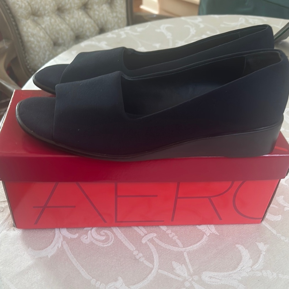 Aerosoles Women's Navy Peep Toe Shoes - Picture 3 of 4